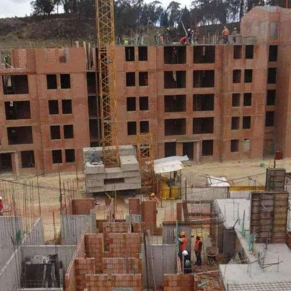 Vuelve y cae la intención de comprar vivienda en Colombia: Adquirir carro mejora