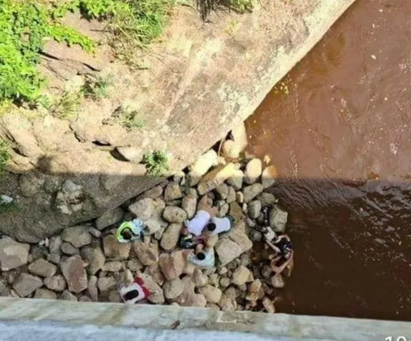Grave accidente en el puente del río Sumapaz: pareja cayó desde el puente 