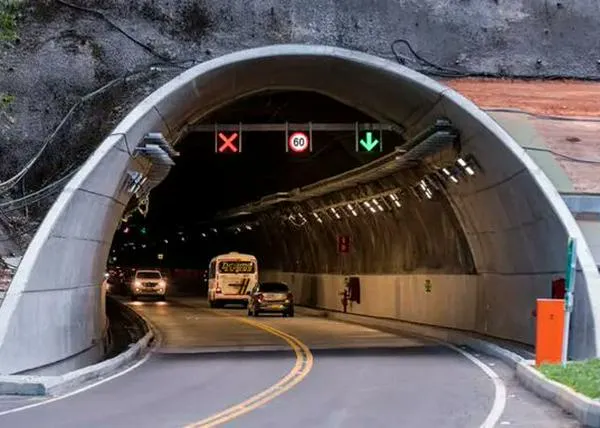 Accidente de tránsito provoca cierre total del Túnel de Oriente