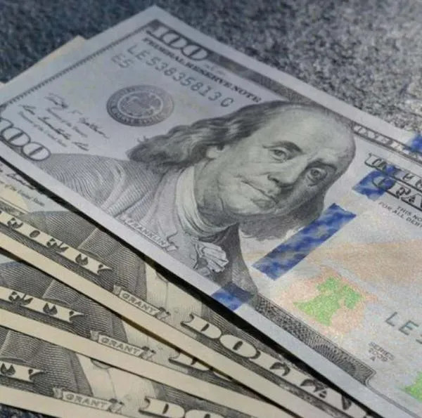 Dólar en Colombia abre a la baja y corrige la fuerte subida de inicio de semana