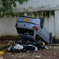 Mujer cayó del estacionamiento de un edificio tras perder el control de su vehículo en Cartagena