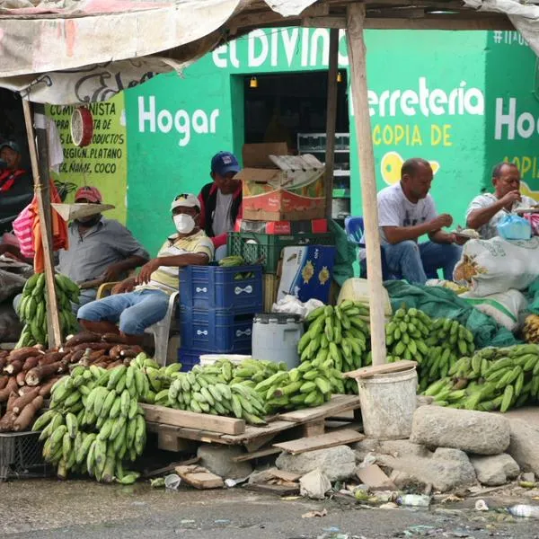 Bloqueo minero en Córdoba da preocupación por alimentos que empiezan a escasear al tercer día de protestas