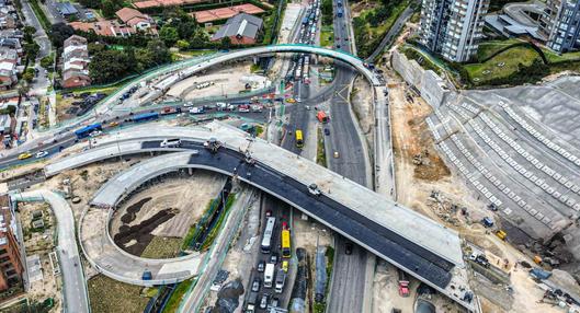 Obras en la calle 127 con avenida Boyacá, en Bogotá