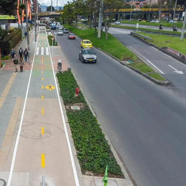 Autopista Norte, en nota sobre que entregarán obras de andenes 