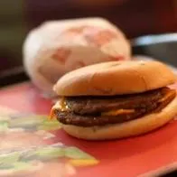 McDonald's dio mensaje de tranquilidad a clientes en Colombia por casos de intoxicación
