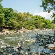 Foto del río Pance dónde pasear un domingo en Cali, con planes para hacer en un día
