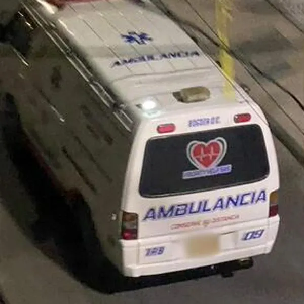 Secretaría de Salud investiga ambulancia privada que abandonó a paciente en andén, en Bogotá
