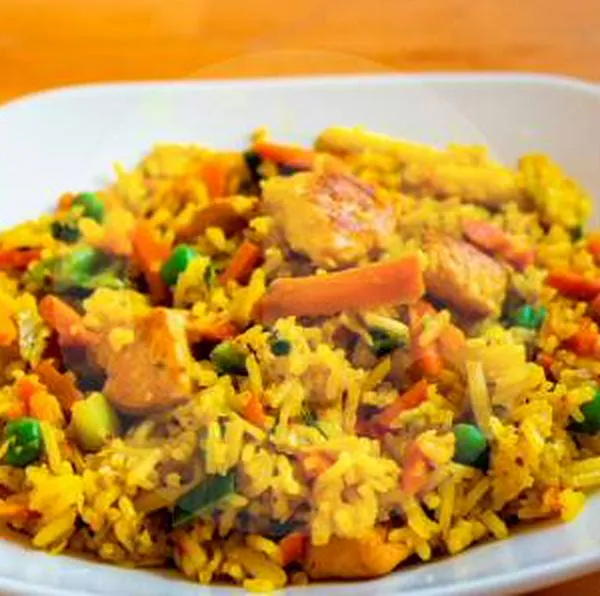 Intoxicación masiva en Antioquia por arroz con pollo afectó a 15 personas, incluidos 12 niños