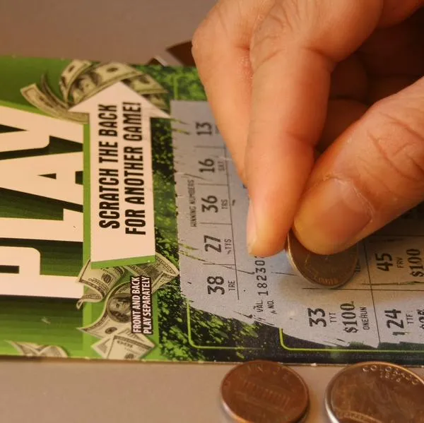 Se ganó la lotería con billete encontrado.