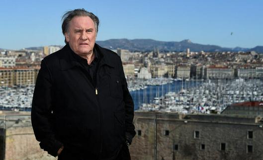 El actor Gérard Depardieu, ausente al inicio de su juicio por agresión sexual