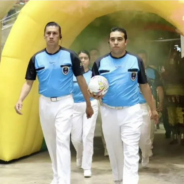 ¿Cuántos árbitros hay en un partido de microfútbol? Reglas clave si quiere ganar