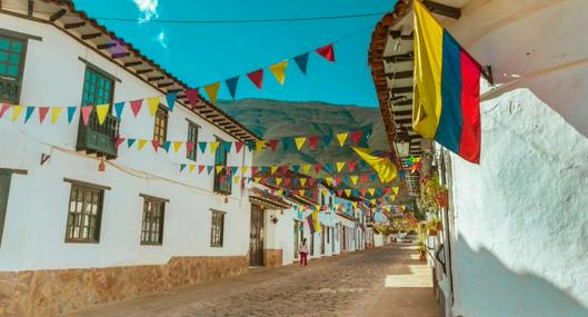 Foto de Villa de Leyva, en nota de cuáles son los pueblos más europeos de Colombia; legados de Grecia, Suiza y más