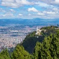 ¿Qué hay detrás de las montañas de Bogotá? 