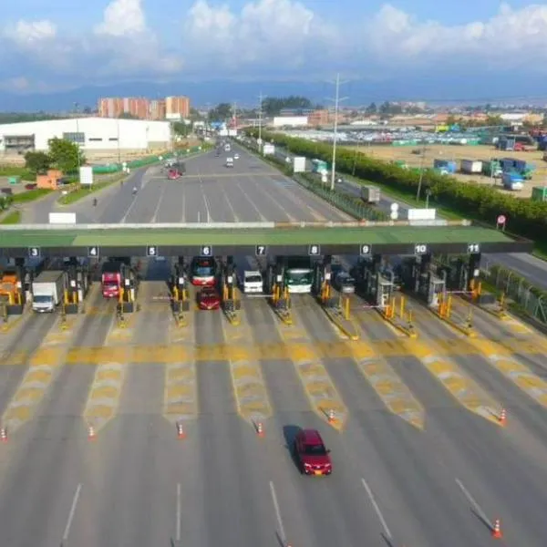 Peajes electrónicos en Colombia: quejas de conductores por demoras y doble cobro