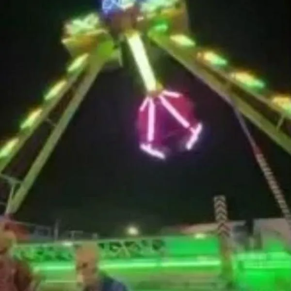 Accidente en parque de diversiones y personas salieron volando de atracción