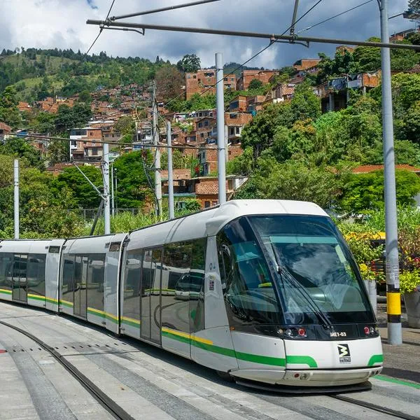 Metro de Medellín, en nota sobre que comprarán más trenes 