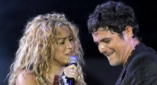 Shakira en un concierto con Alejandro Sanz, cuya novia dicen que se parece a la cantante colombiana