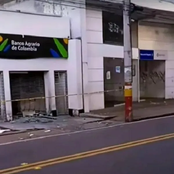 Banco Agrario hizo anuncio luego de atentado en una de sus sedes en Huila