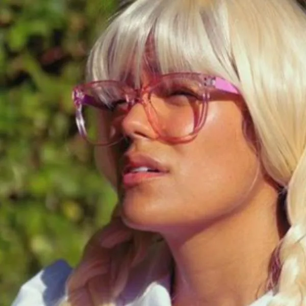 Karol G avivó rumores de embarazo con disfraz de Halloween; fue Amanda Triffcot