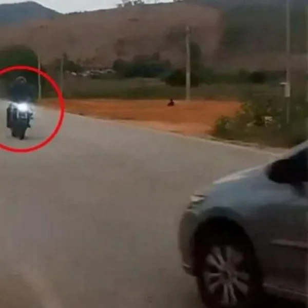 Pidió a su amigo que lo grabara en su motocicleta y terminó muriendo delante de la cámara