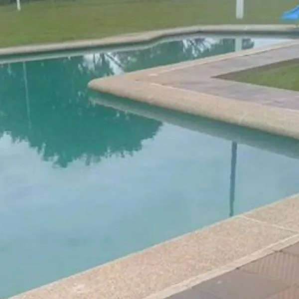 En Girardota, Valle del Cauca, se registró una lamentable tragedia luego de que una madre hallara a su hijo de 2 años ahogado en una piscina.