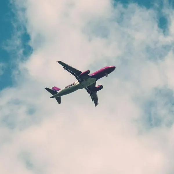 Avión de Avianca tuvo que aterrizar de emergencia en vuelo de Bogotá a Madrid