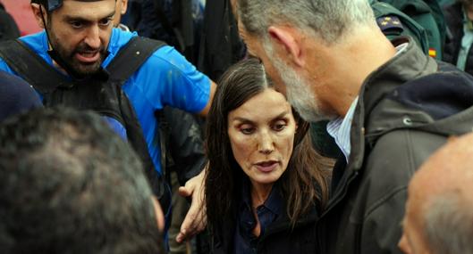 Reina Letizia se quebró en Valencia ante la tragedia