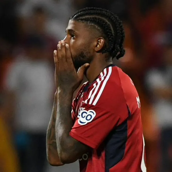 Jherson Mosquera, de Independiente Medellín, en nota que presidente del equipo habría entrado al VAR en partido con Bucaramanga