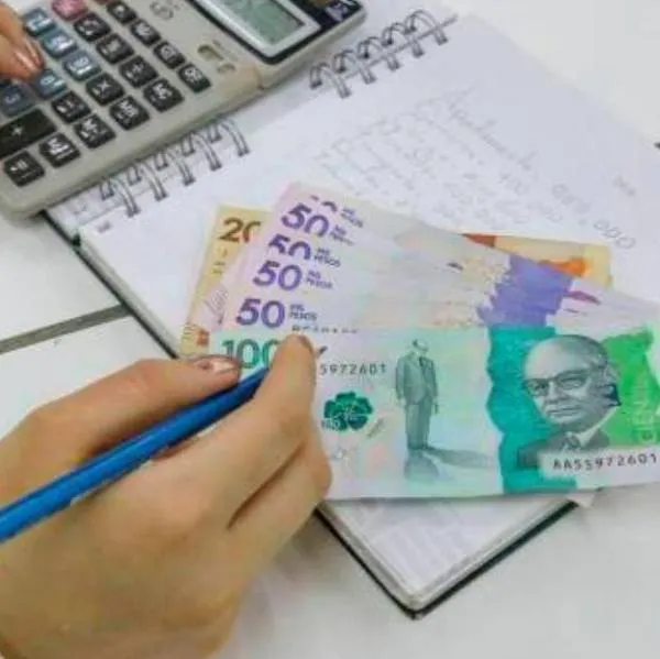 Peso colombiano es la segunda moneda más devaluada entre las divisas emergentes