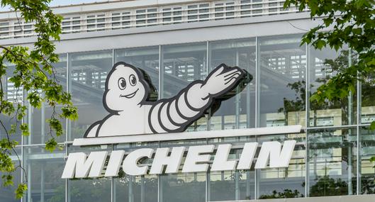 La empresa Michelin anunció que cerrará 2 fábricas en 2026 y afectará a 1.200 empleados. La medida se toma por los recientes cambios en la industria.