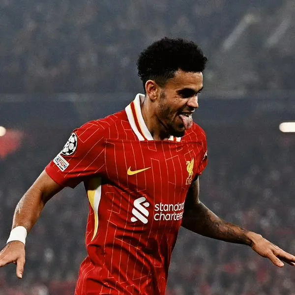 Luis Díaz tuvo una actuación maravillosa con Liverrpool y anotó su primer triplete por Champios League, pero no se pudo llevar el balón y dijo por qué.