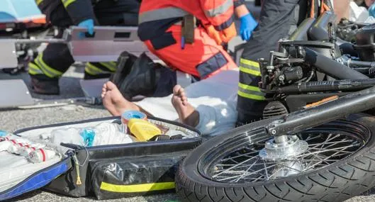 En Bogotá duro choque entre motociclista y ciclista dejó un muerto