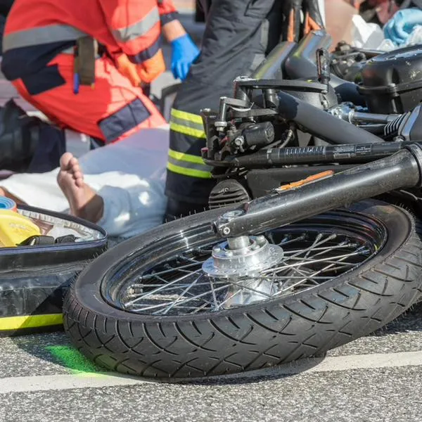 En Bogotá duro choque entre motociclista y ciclista dejó un muerto