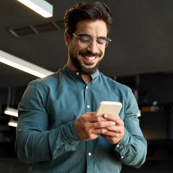 Ofertas de empleo remoto en Colombia: empresa española paga en dólares a asesor de call center y así puede aplicar a la vacante.