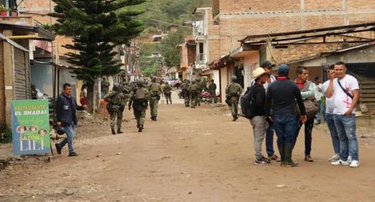 Nuevo atentado en el corregimiento de El Plateado, en el municipio de Argelia, Cauca, donde explotó una moto bomba y atentó contra miembros del Ejército. 