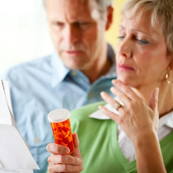 Suplemento dietario Vitamina E 1000UI está siendo falsificado y hay alerta