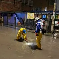 Más de 500 familias quedaron afectadas por las inundaciones en Bogotá: "Lo perdí todo", dijo una habitante del barrio Verbenal, quien quedó sin hogar. 