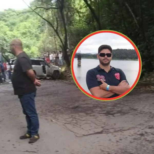 Muestran cómo quedó la camioneta Toyota, en la que fue asesinado reconocido médico en Colombia y en frente de sus familiares. 