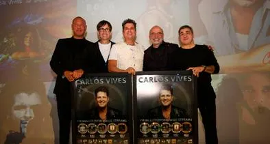 Carlos Vives en los Grammy Latino recibió homenaje por ser persona del año