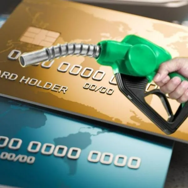 Conductores en Colombia reciben regalos en gasolina por pagar con tarjetas de crédito de Colpatria, Falabella y Banco de Bogotá.