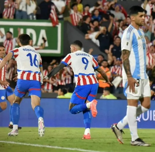 Antonio Sanabria y un golazo de chilena en Paraguay vs Argentina, por Eliminatorias