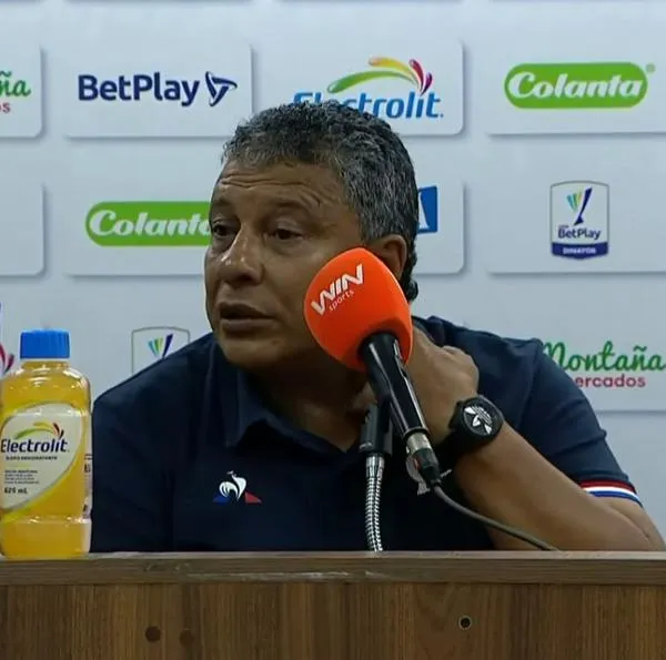 Asistente técnico de América de Cali les mandó "recado" a hinchas del club que no los apoyan en estadio: video