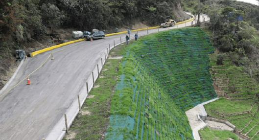 Muro de contención en vía que conecta Sumapaz con Cundinamarca 