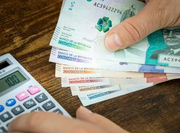 Esto pasa con aportes y el pago de la pensión en Colombia si cotizantes siguen trabajando