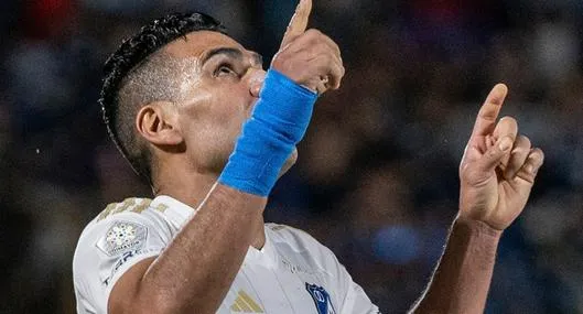 Falcao conmovió con foto por récord de goles en Colombia: mensaje a Aristizábal