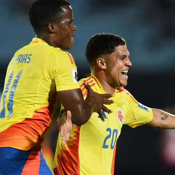 Juan Fernando Quintero anotó, de tiro libre, gol con la Selección Colombia en su partido contra Uruguay por las Eliminatorias Sudamericanas. Acá, el video.