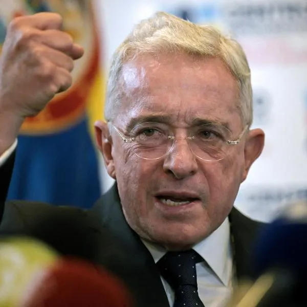 Álvaro Uribe se reunió con precandidatos del Centro Democrático.