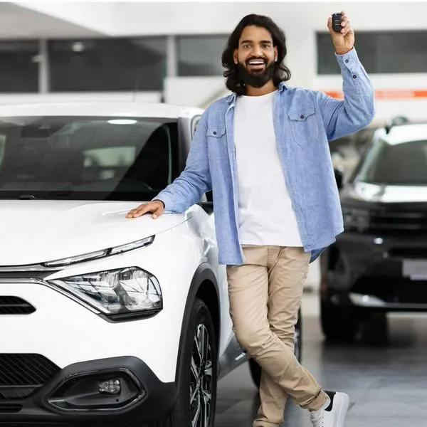 ¿Qué sale más barato comprar un carro financiado o de contado? 