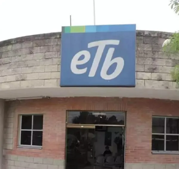 Fachada ETB.
