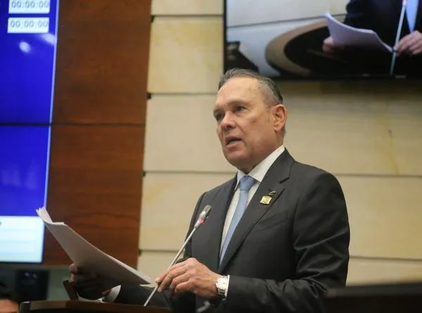 “Hoy no hubo transparencia, se violó la ley”: Presidente del Senado sobre la elección fallida del magistrado